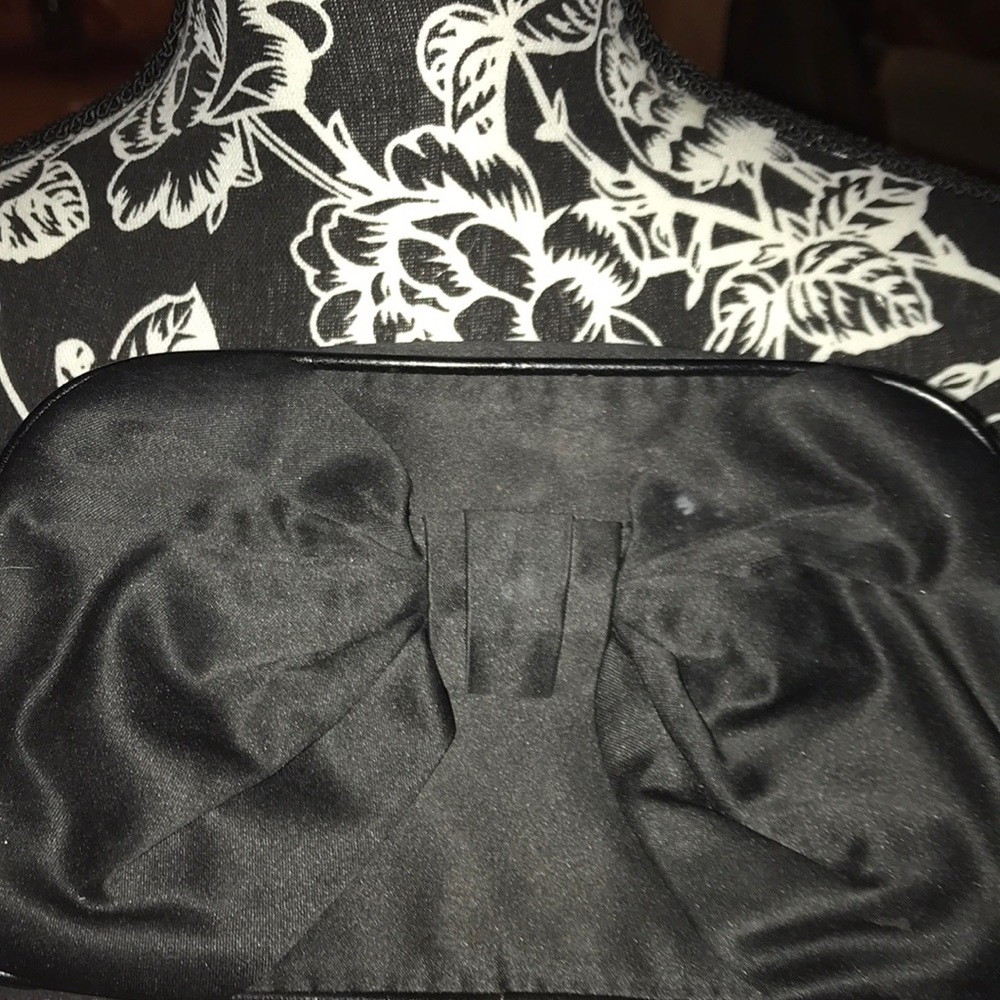 Bow handbag